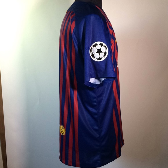 Barcelona Home Jersey- OPEN TO OFFERS!😊💵💵💵 - Picture 7 of 8